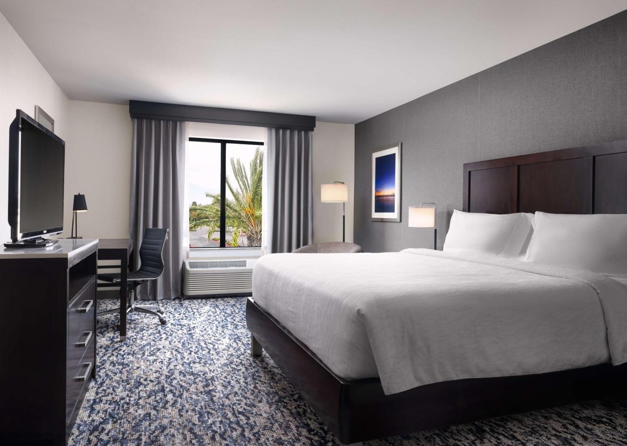 Hilton Garden Inn Los Angeles/Redondo Beach Exterior photo