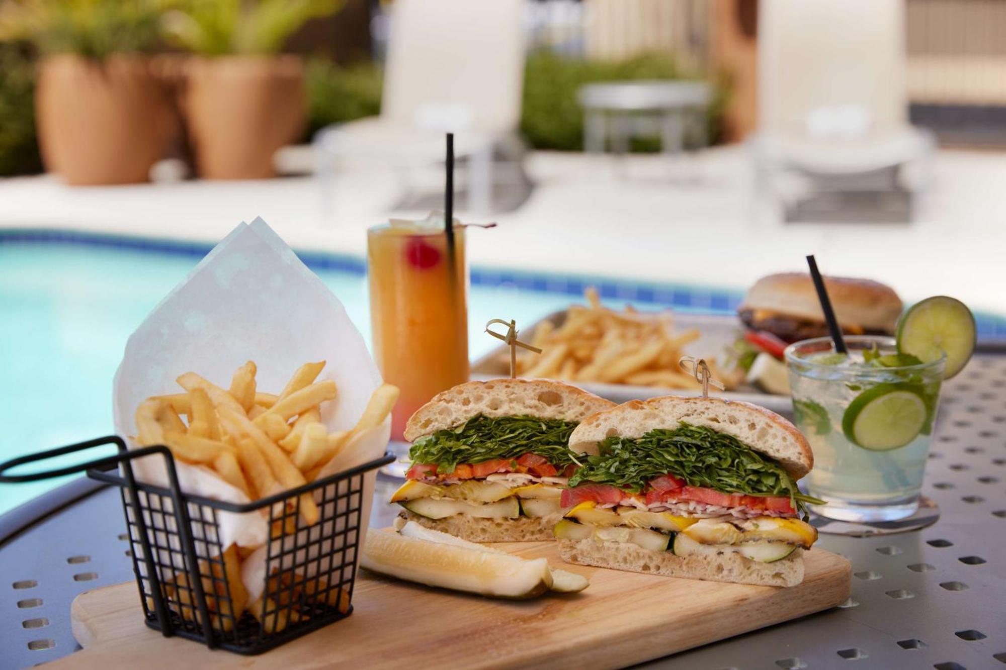 Hilton Garden Inn Los Angeles/Redondo Beach Exterior photo